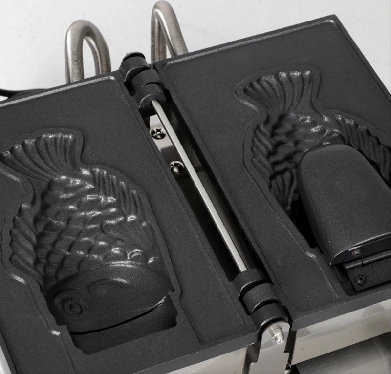 One Fish Electirc Waffle Maker