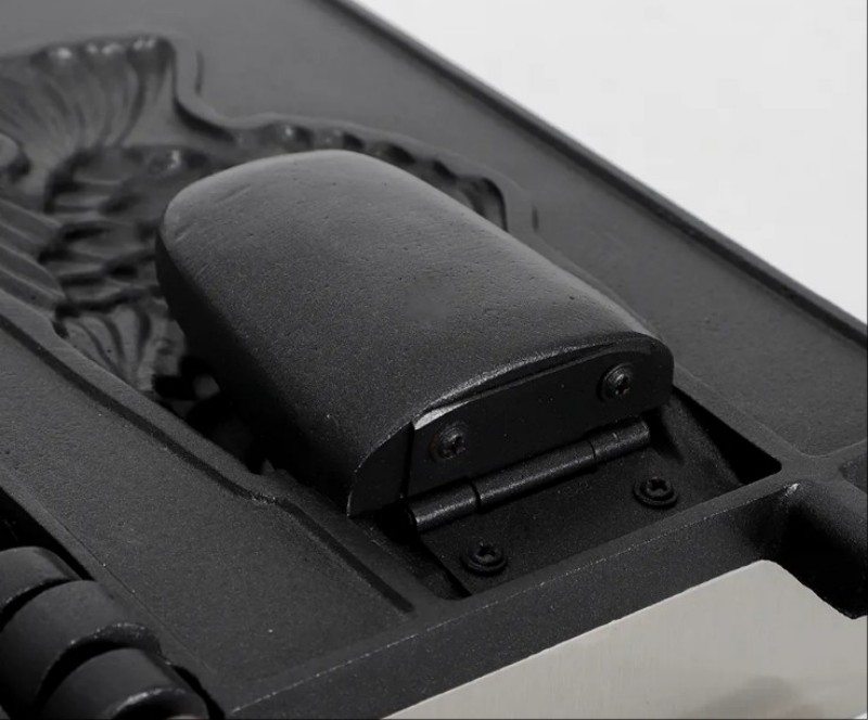 Two Fish Electirc Waffle Maker