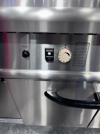 Gas 1-Tank Deep Fryer With Cabinet