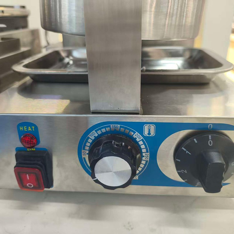 UFO Ice Cream Burger Maker